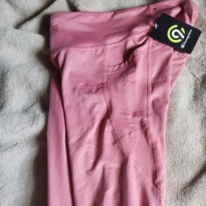 BNWT Champion 7/8 athletic legging
